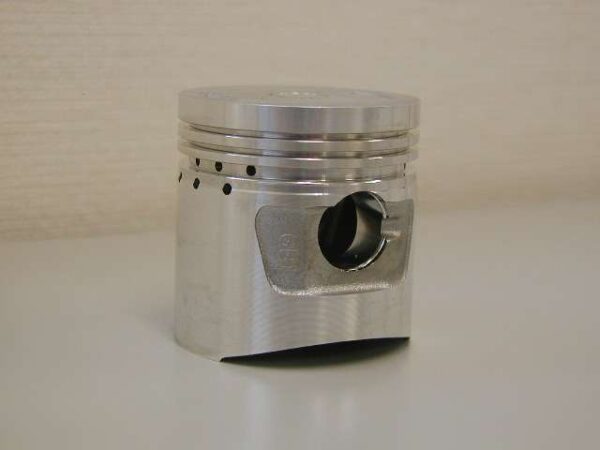 Dugattyú C 900 -GB1- 4T